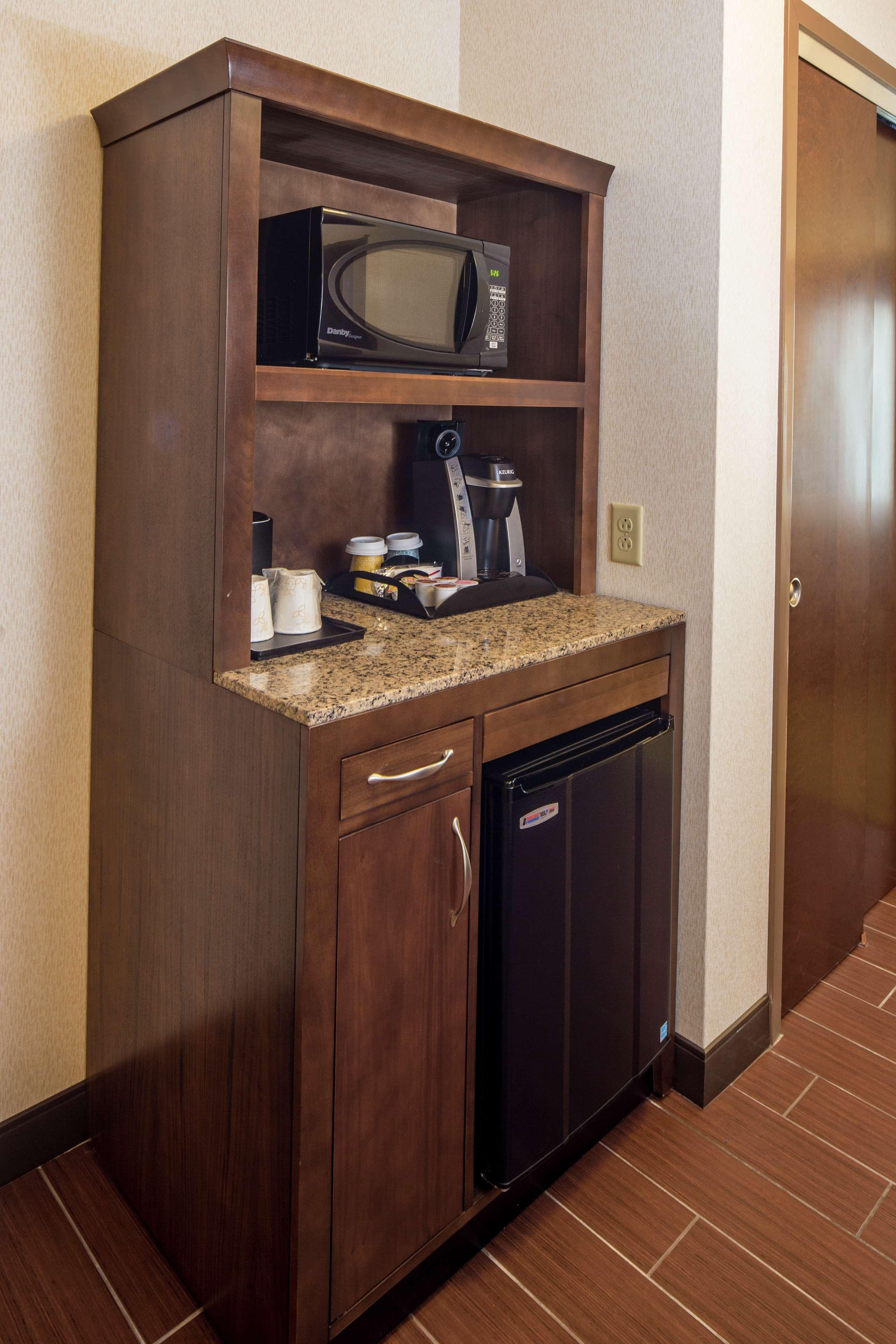 Hilton Garden Inn Юніонтаун Екстер'єр фото