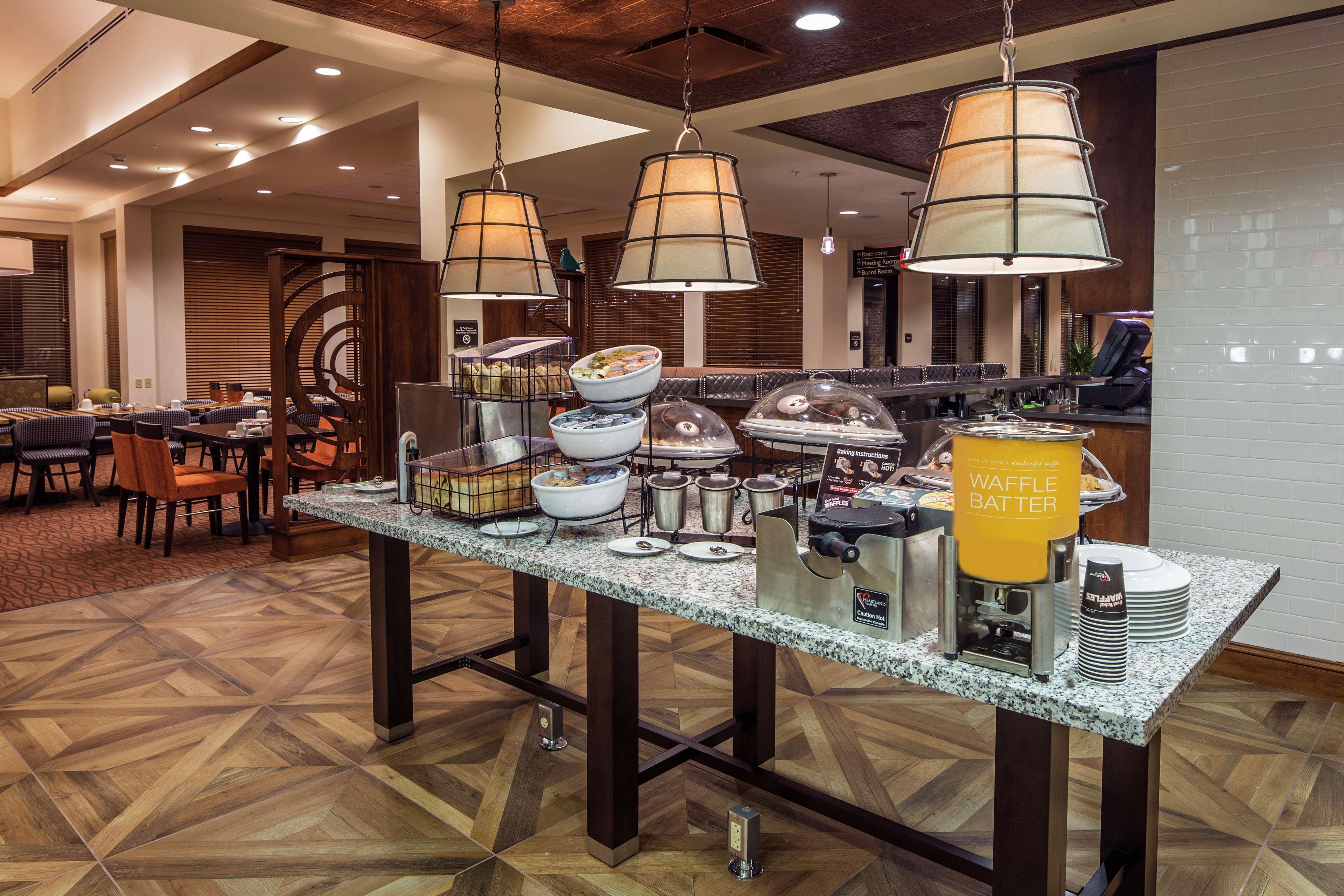 Hilton Garden Inn Юніонтаун Екстер'єр фото