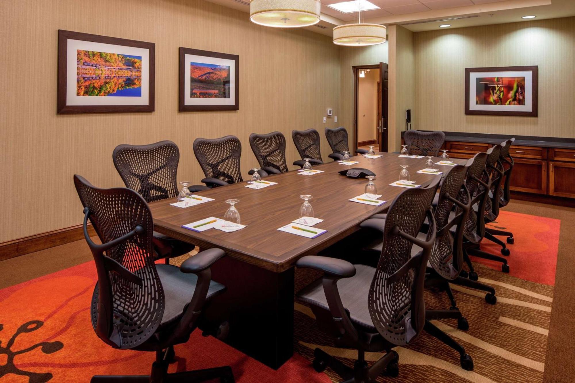 Hilton Garden Inn Юніонтаун Екстер'єр фото